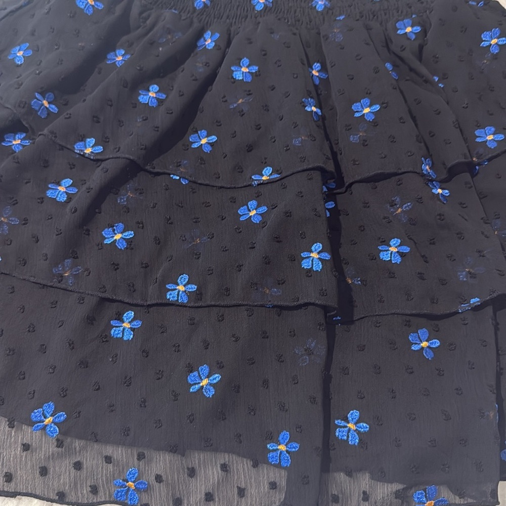 Maje
Jalao Tiered Floral-Embroidered Skirt - Picture 5 of 6